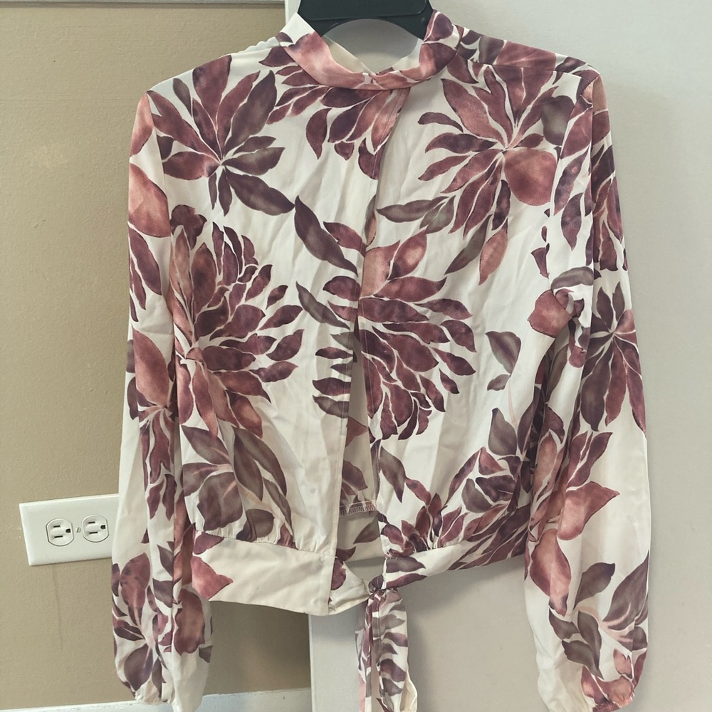 Floral crop blouse